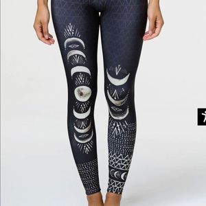 Onzie Las Luna leggings
